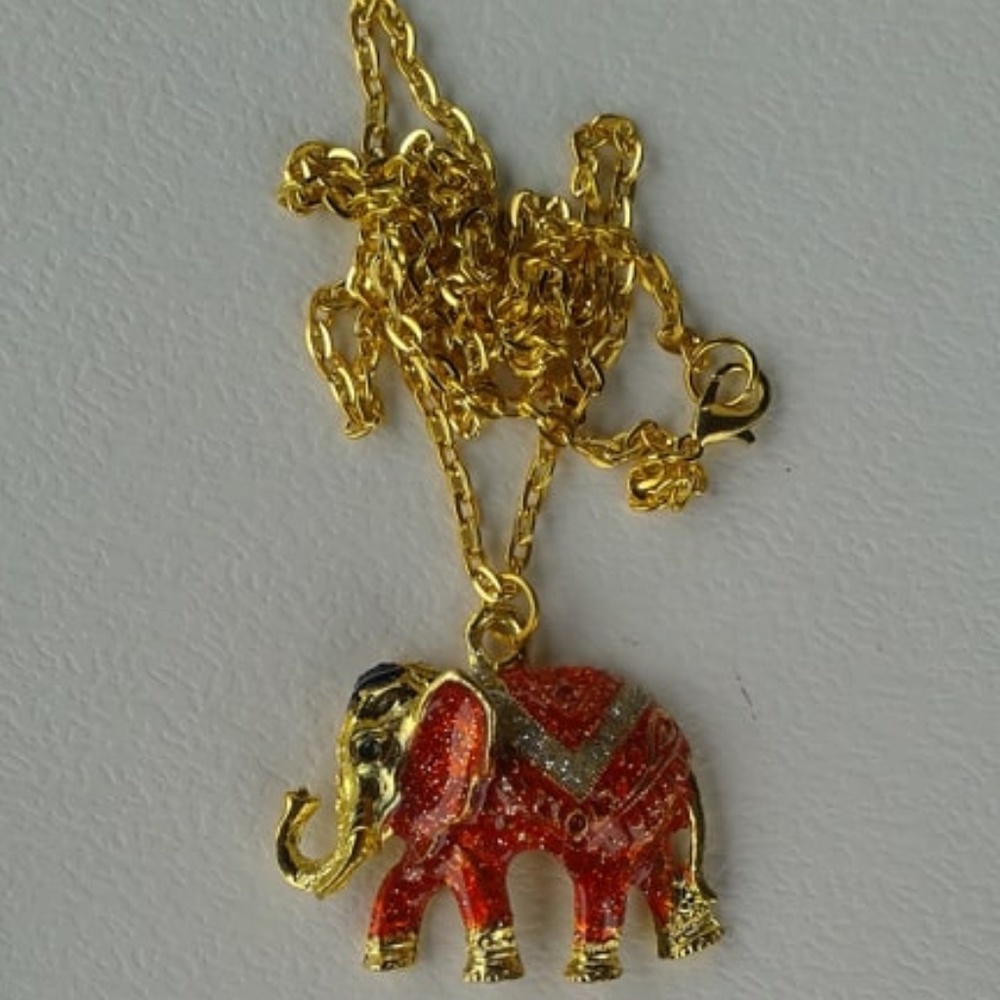 Elephant Necklace - Picture 3 of 3